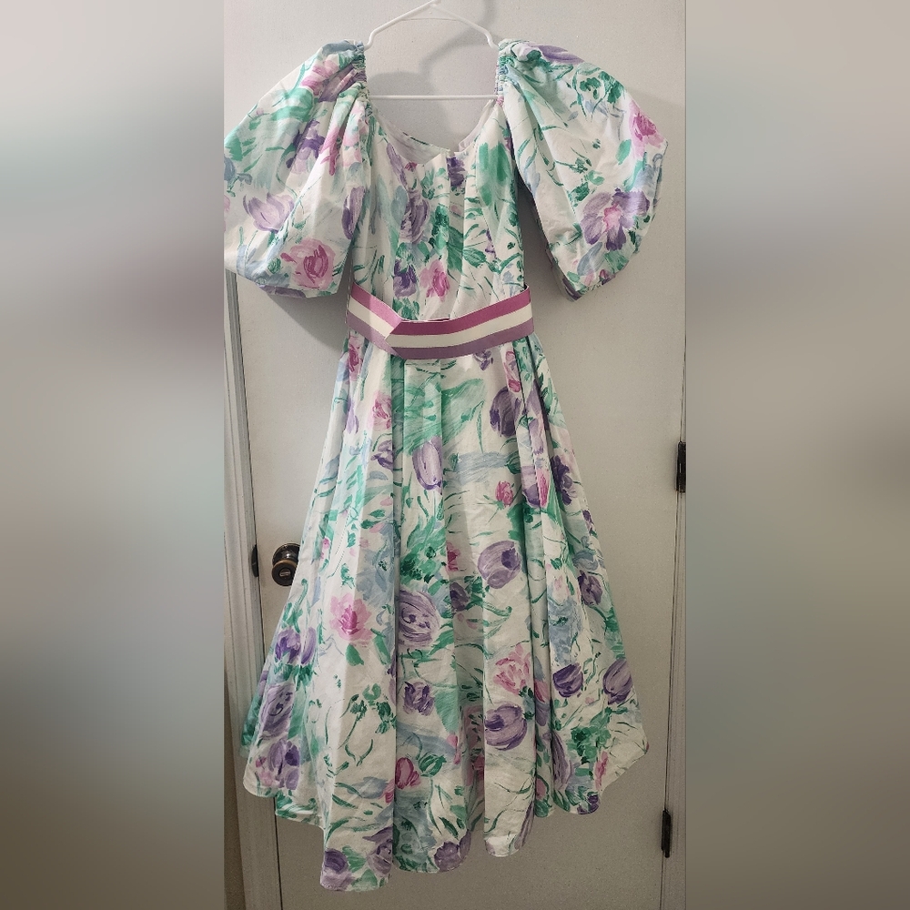 Victor Costa 1980s Vintage Floral Puff Sleeve Dress, Size Medium.